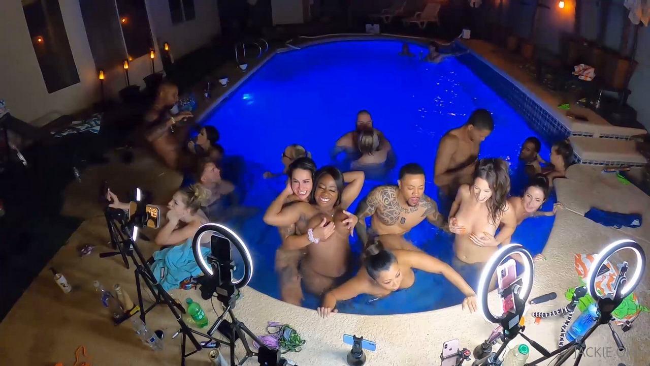 Kali Ryder, Crystal Clark, Jackie Ohh, Kaira Rose, Krystal Davis - Only Fans Live Pool Orgy / Excluzive Pool Footage / Behind The Scenes - 720p/1080p
