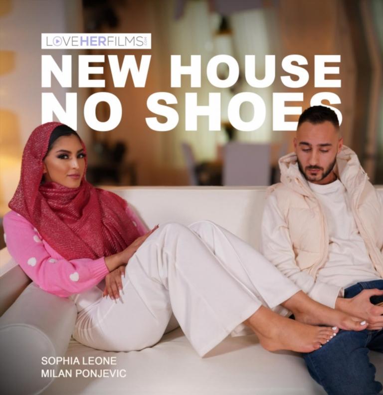 Sophia Leone - New House, No Shoes FullHD 1080p