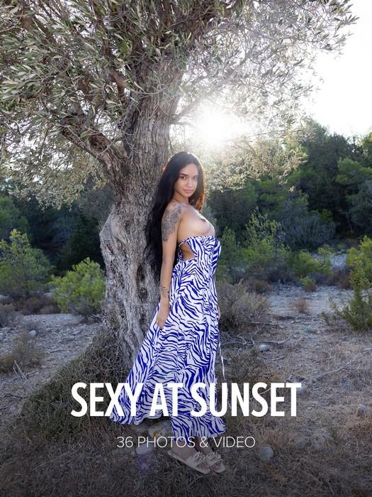 Dulce - Sexy at Sunset 1080p