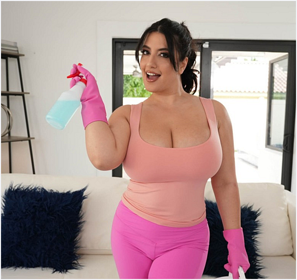 Sarah Arabic - Maid Does It For Cash! FullHD 1080p/HD 720p