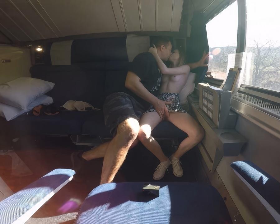 Catarina Petrov - Fucks Jerry's Massive Dick on a Train in Public! FullHD 1080p