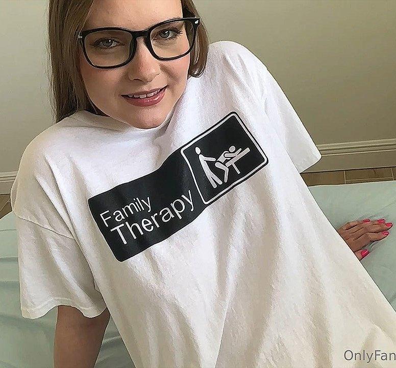 Harlow West - Step Sibling Secret Desires FullHD 1080p