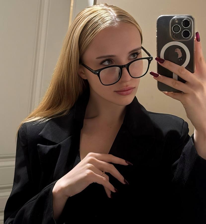 Polly Yangs - Cute Homely Blonde in Braces Turned Out to Be an Anal Slut Who Only Fucks in the Ass and Mouth! UltraHD/4K 2160p