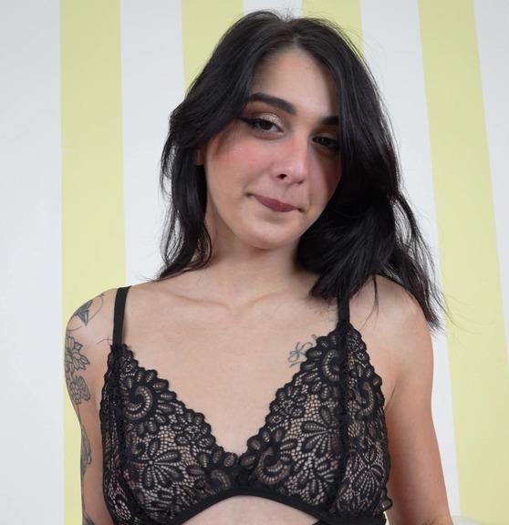 Marisa Leone - Casting, horny Italian girl gets Fucked at the studio FullHD 1080p/HD 720p