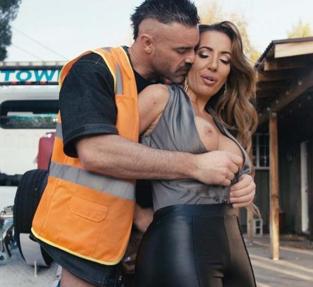 Richelle Ryan - RepoMan Vol 1 E12 - SD/1080p