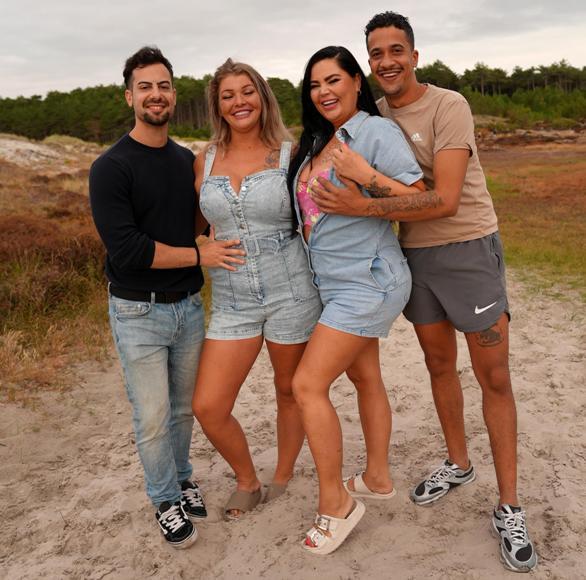 Bad Bunny, Gaby Hofstede - Wil Je Nou Gluren Of Kwartetten? want ze hadden zelf geen harde pik meegenomen FullHD 1080p